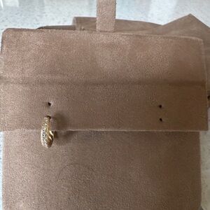 David Yurman 18 carat gold and diamond huggie Pave single earring